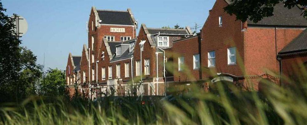 פרנהאם Hogs Back Hotel & Spa Nr Farnham מראה חיצוני תמונה