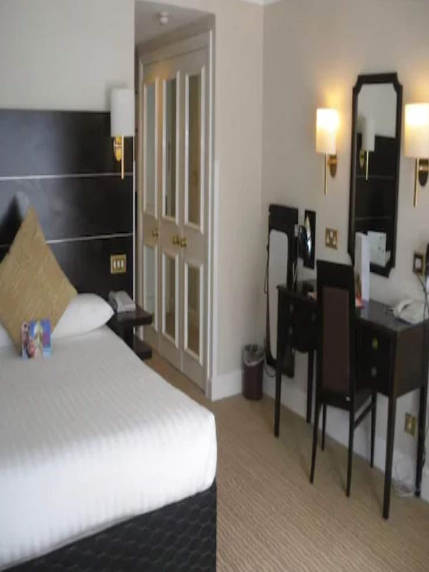 פרנהאם Hogs Back Hotel & Spa Nr Farnham מראה חיצוני תמונה