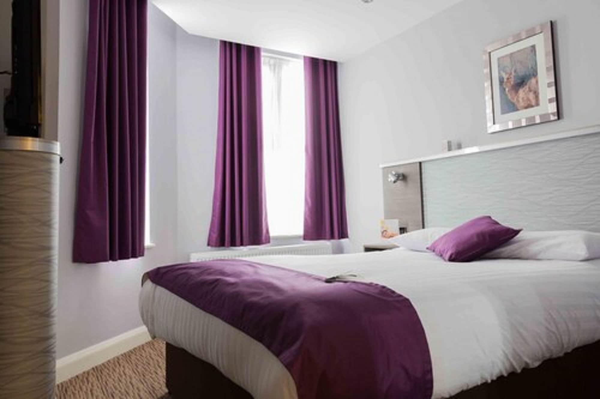 פרנהאם Hogs Back Hotel & Spa Nr Farnham מראה חיצוני תמונה