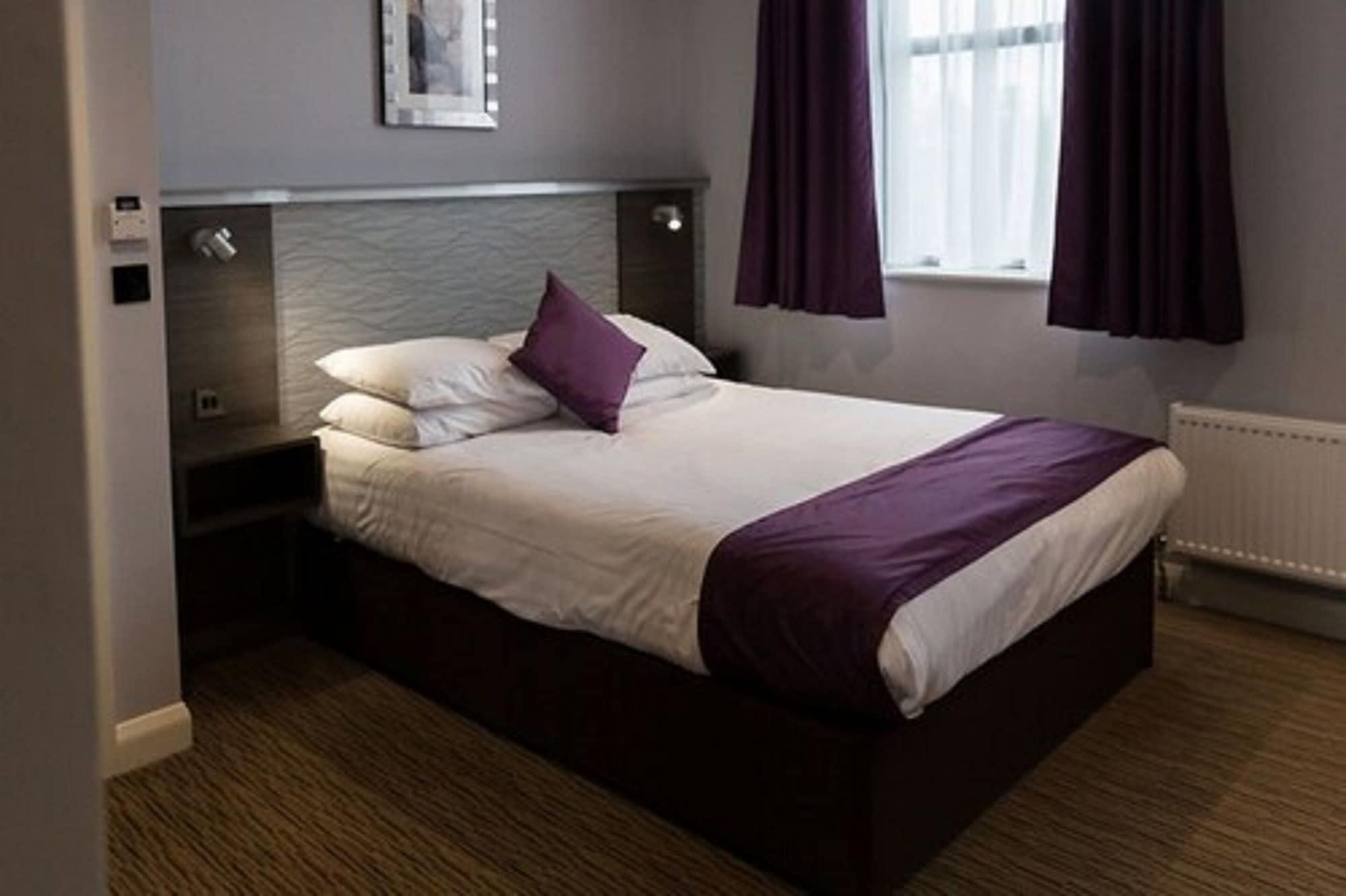 פרנהאם Hogs Back Hotel & Spa Nr Farnham מראה חיצוני תמונה