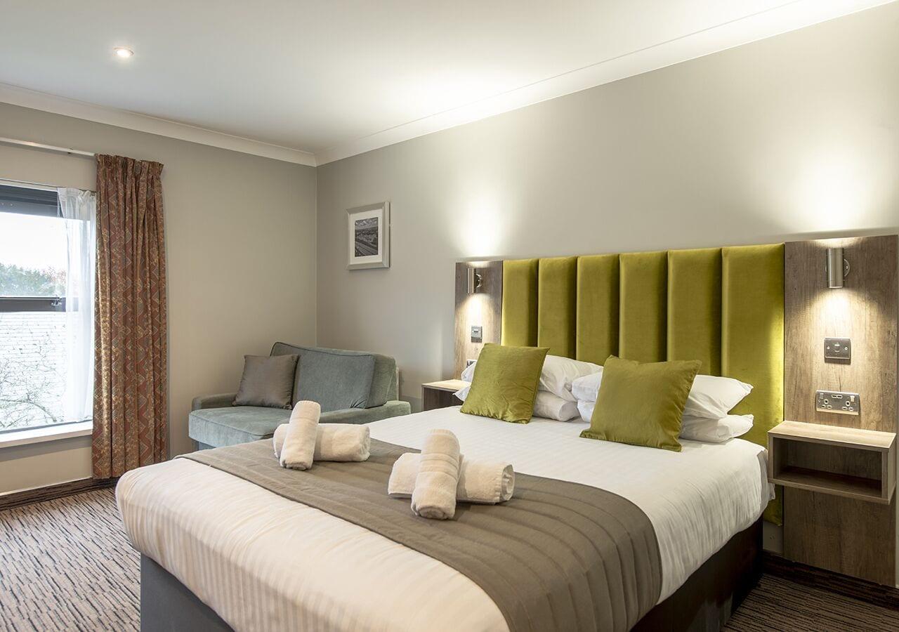 פרנהאם Hogs Back Hotel & Spa Nr Farnham מראה חיצוני תמונה