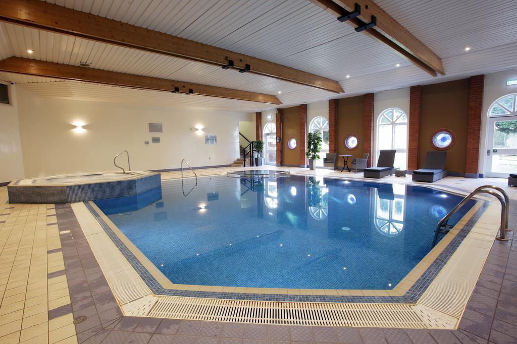 פרנהאם Hogs Back Hotel & Spa Nr Farnham מראה חיצוני תמונה